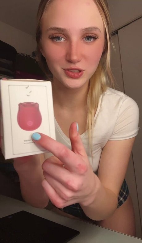 famous femboy onlyfans perfect archive