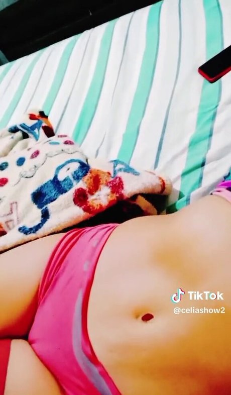 celiayoutube star erotic pictures