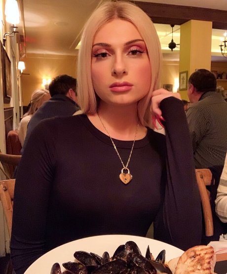 Tsmissmara star erotic pic