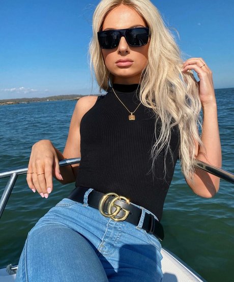 Tsmissmara adult model pictures