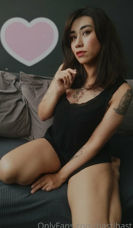 bastibast beautiful model img