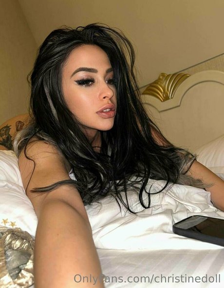 christinedoll model nudes pics