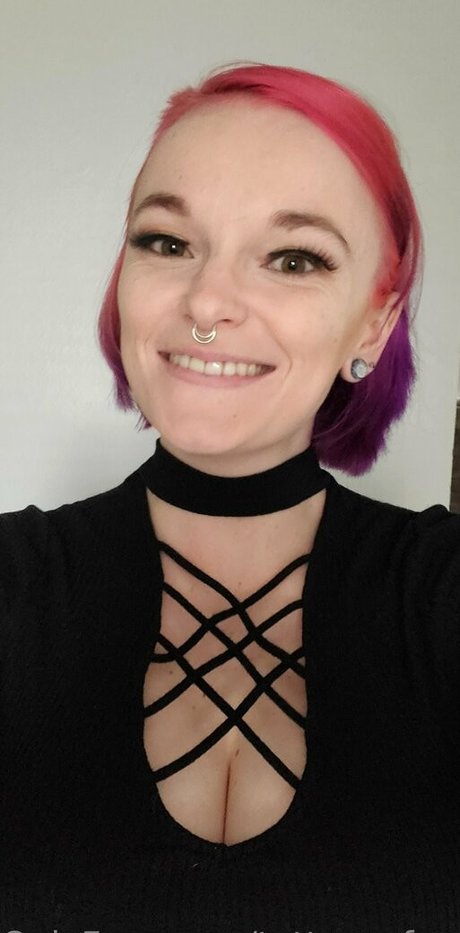 tatteasefree nude model img