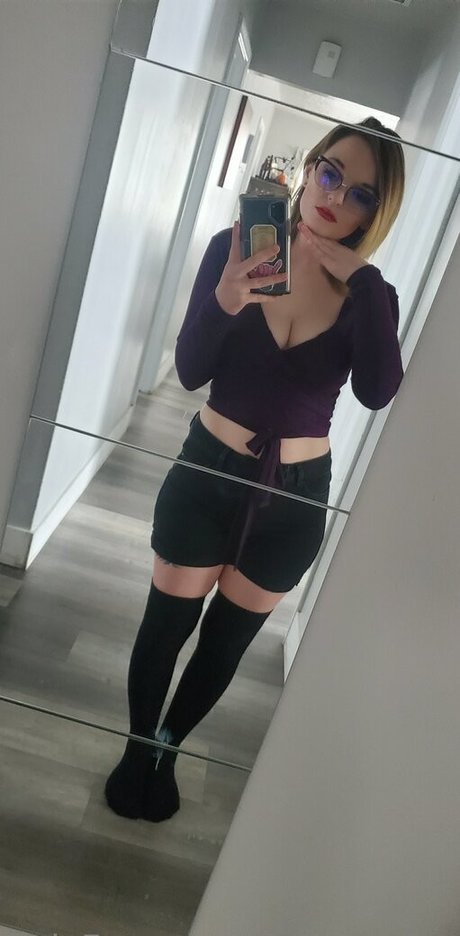 tatteasefree model pretty pictures