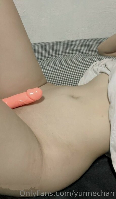 yunnechan model erotic galleries