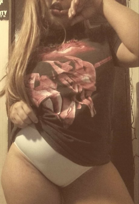 perfect feet onlyfans adult photo