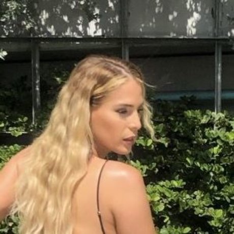 Carmen Carrera sex model gallery