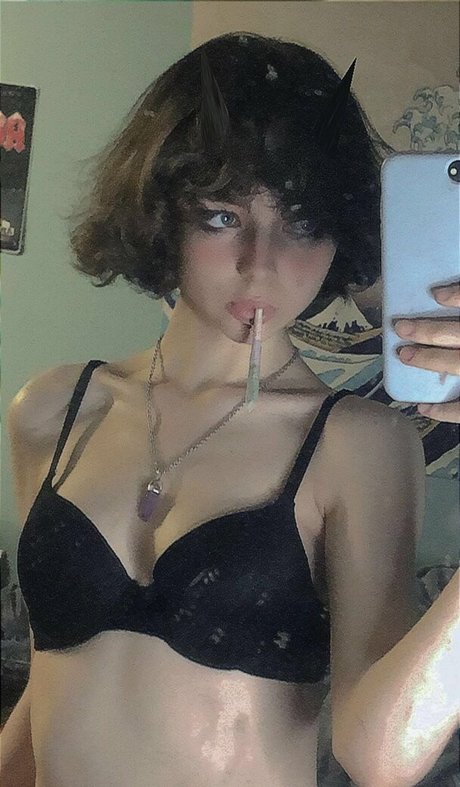 Little Pet pornstar beautiful galleries