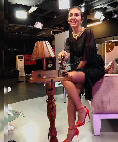 Asli Sevi nudes star img