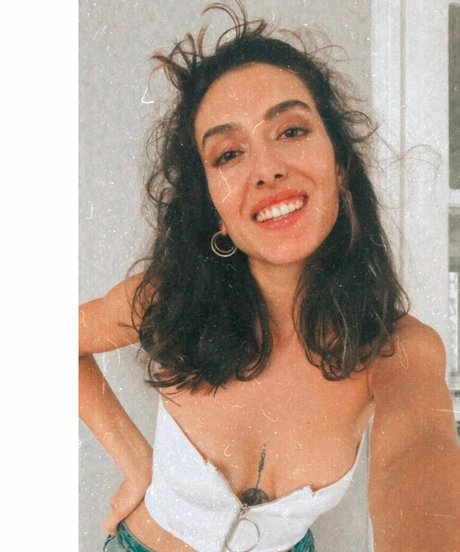 Asli Sevi pornstar nudes pics