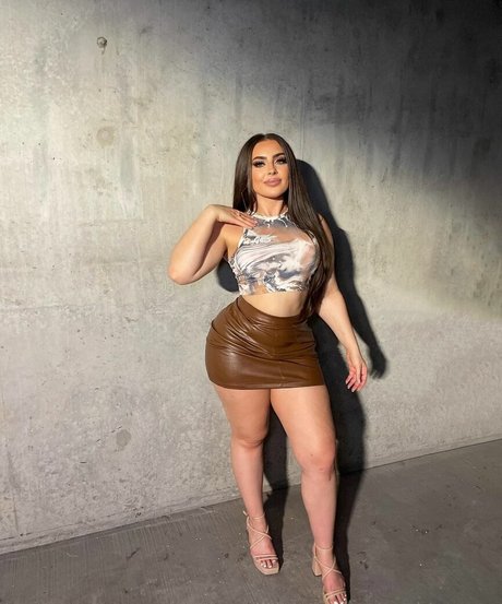 Mamiii high quality model img