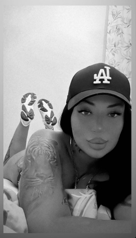 Kristina Karieva star sexy photo