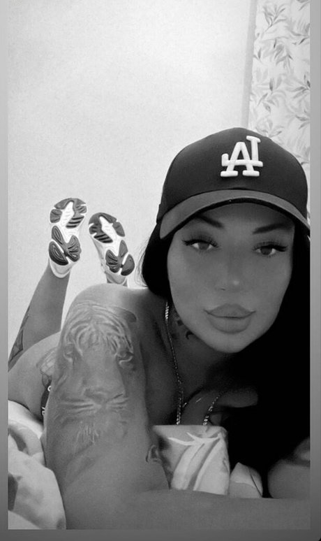 beautiful onlyfans hot nude galleries