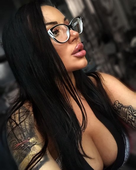 Kristina Karieva perfect pornstar pics