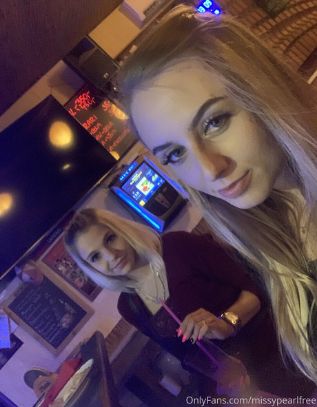 big tits brunette onlyfans top photo