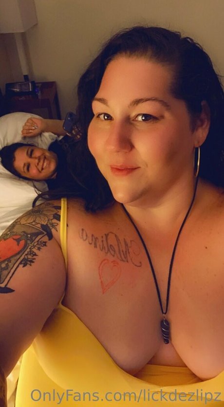 lickdezlipz model xxx picture