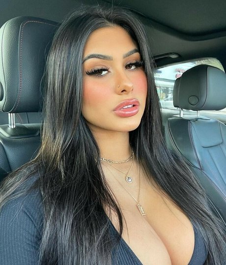 Trixieboo hd pornstar pic