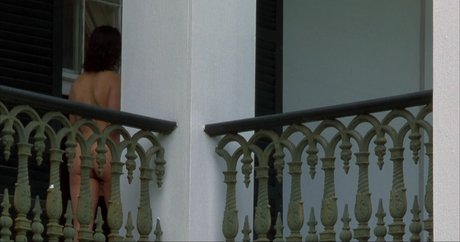 Teri Hatcher model nude images