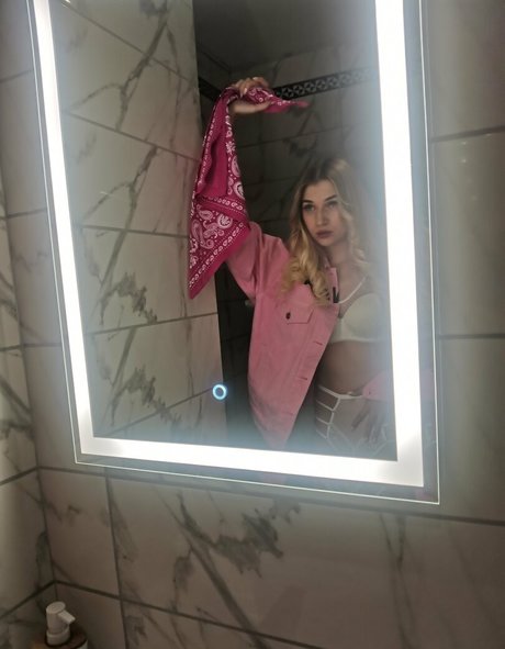 christine live nudes star photo