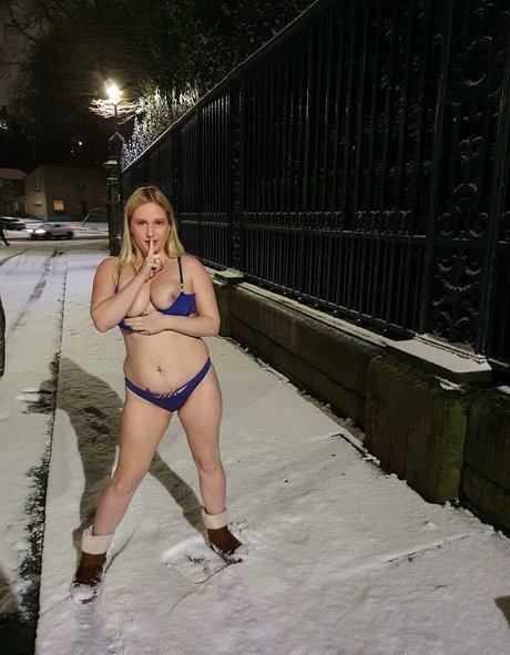 Kinkerbells1 pornstar perfect gallery