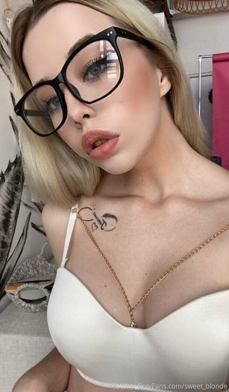 hot blonda beautiful star pic