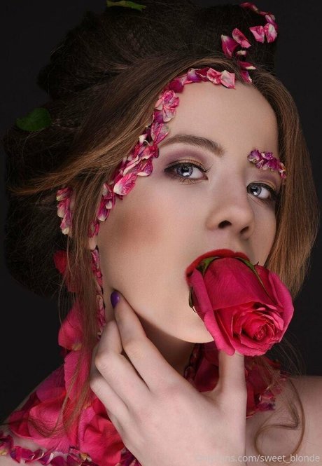 hot blonda naked pornstar archive