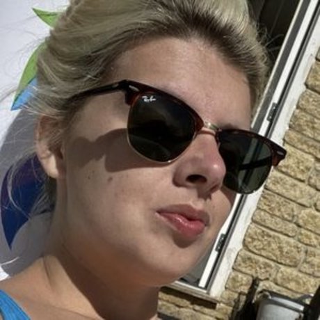 Holly Ann Muldoon model beautiful pic