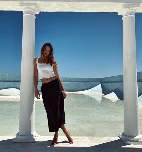 Noel Capri Berry model adult galleries