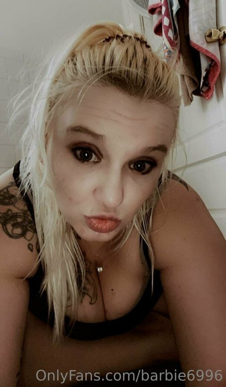 barbie6996 nudes model pic