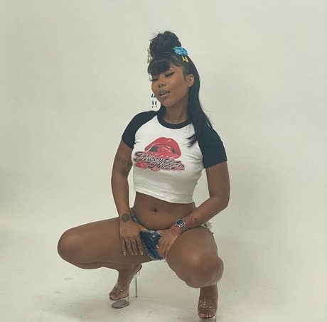 hairy legs onlyfans porn pics