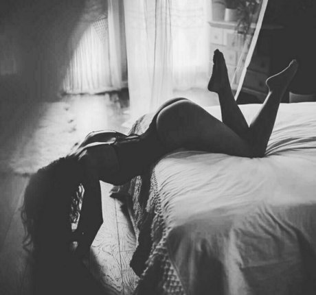 everlymoon pornstar hot images