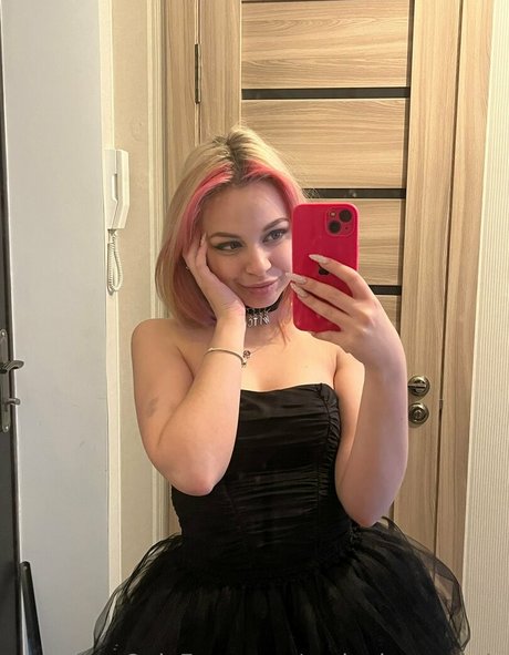 dianakussfree pornographic actress picture