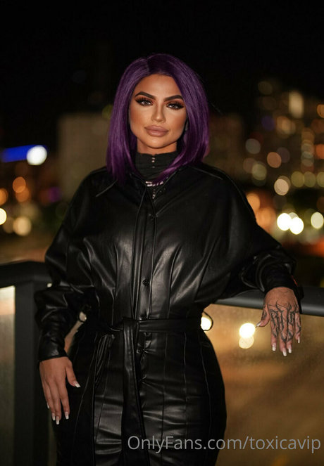 toxicavip nudes actress pics