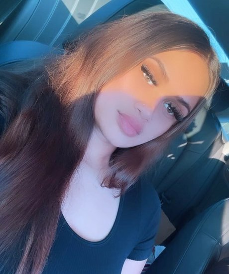 alverahoney exclusive actress photos