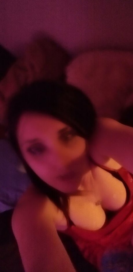 imamazingbitch pornstar naked images