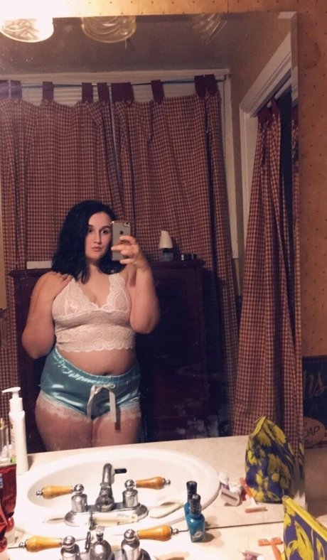 roxieyourdream xxx pornstar image