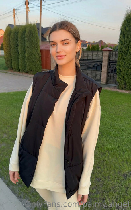 palmy angel model hot pictures