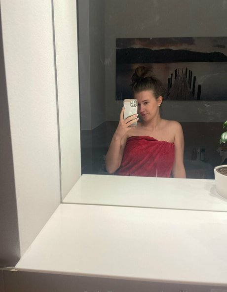 badlizzyy66 free actress pictures