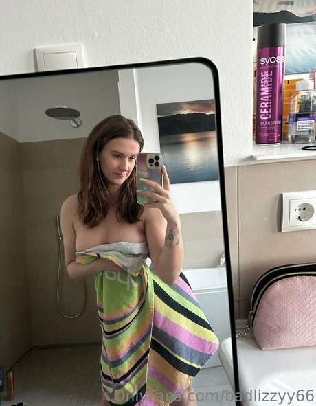 badlizzyy66 pornstar erotic pic