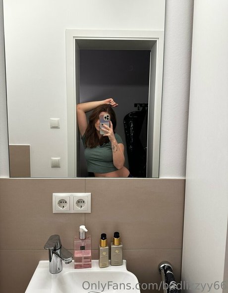 badlizzyy66 pornographic model gallery