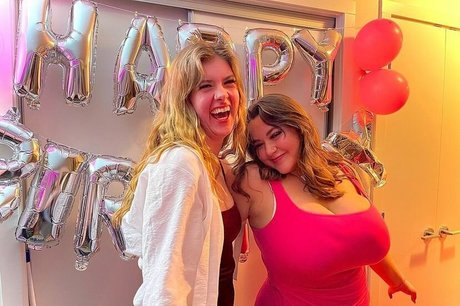 Sara M pornstar naked image