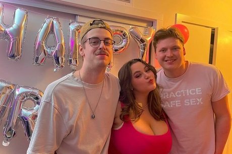 Sara M model exclusive image