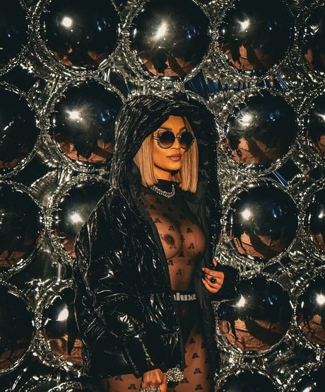 Pearl Thusi star nice pic