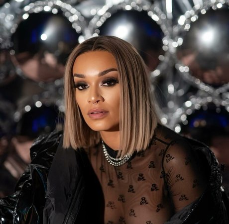 Pearl Thusi pornstar top gallery