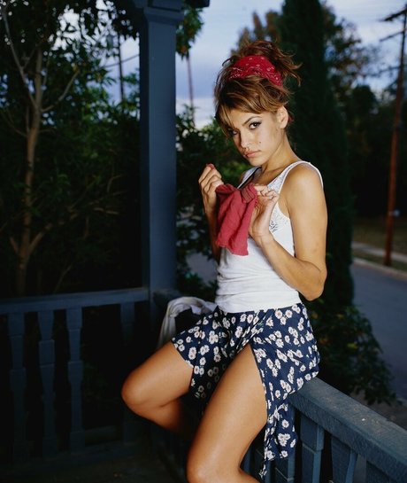 Eva Mendes Profile Photo