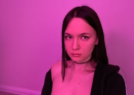 Jane Wild free model pic