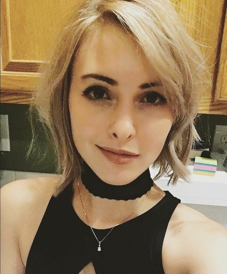 Littleluckycharm model high quality image