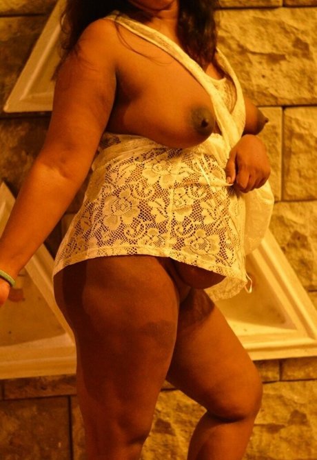 naughtyaunty pornstar sexy photo