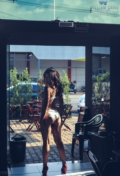 Paula Ribeiro star free pic