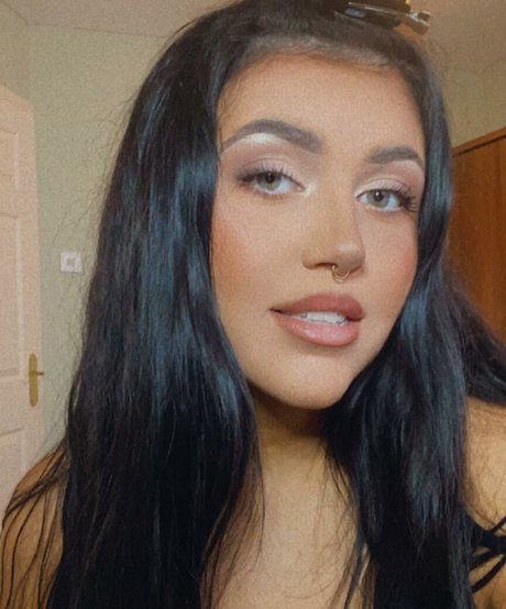 ASMR Cailin top actress picture